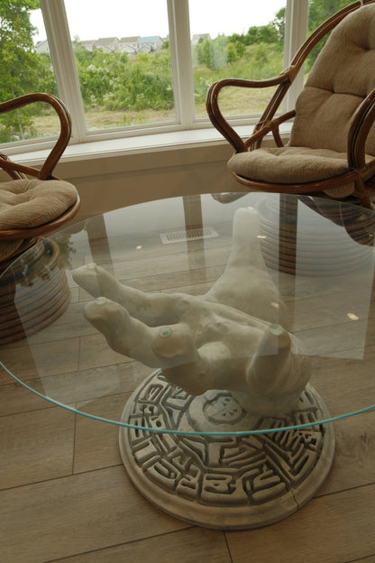 HAND COFFEE TABLE