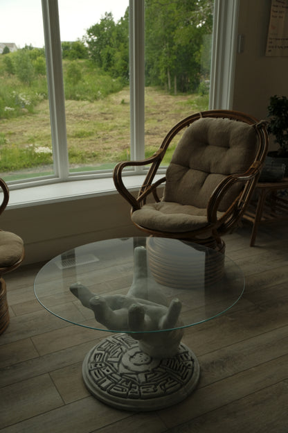 HAND COFFEE TABLE